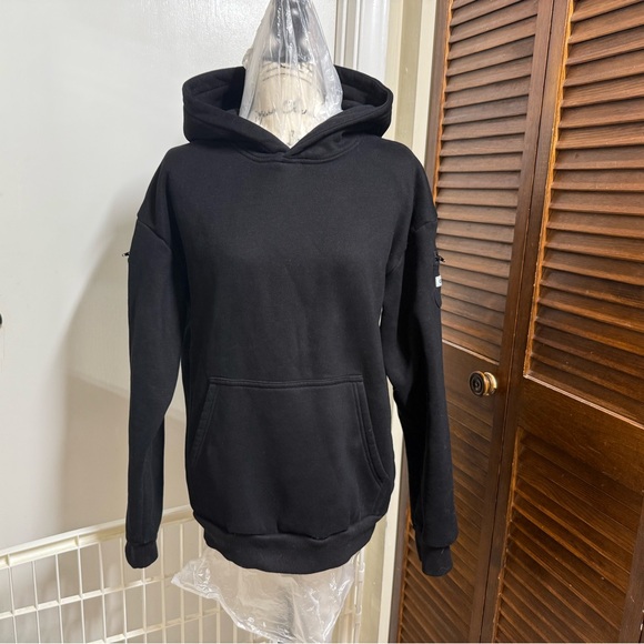 COMFRT Travel Essentials Hoodie - Picture 2 of 13
